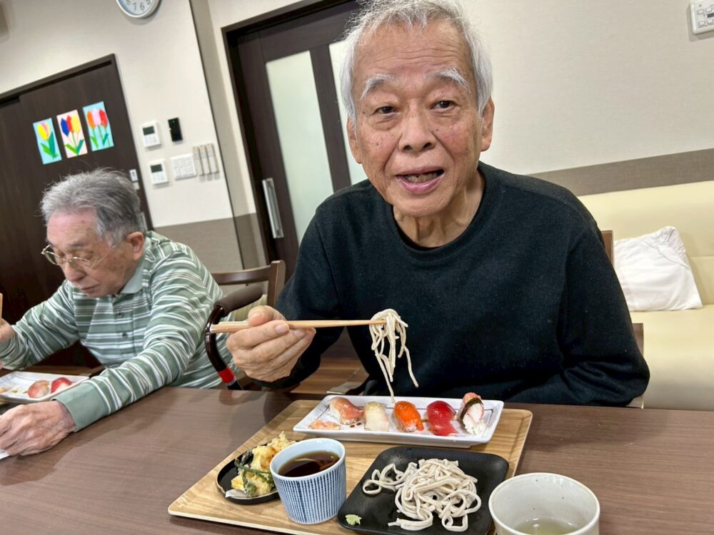 藤枝市グループホーム_寿司御膳イベント