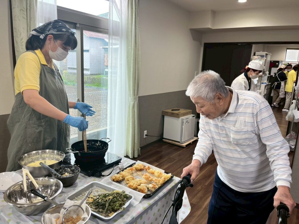 藤枝市グループホーム_寿司御膳イベント