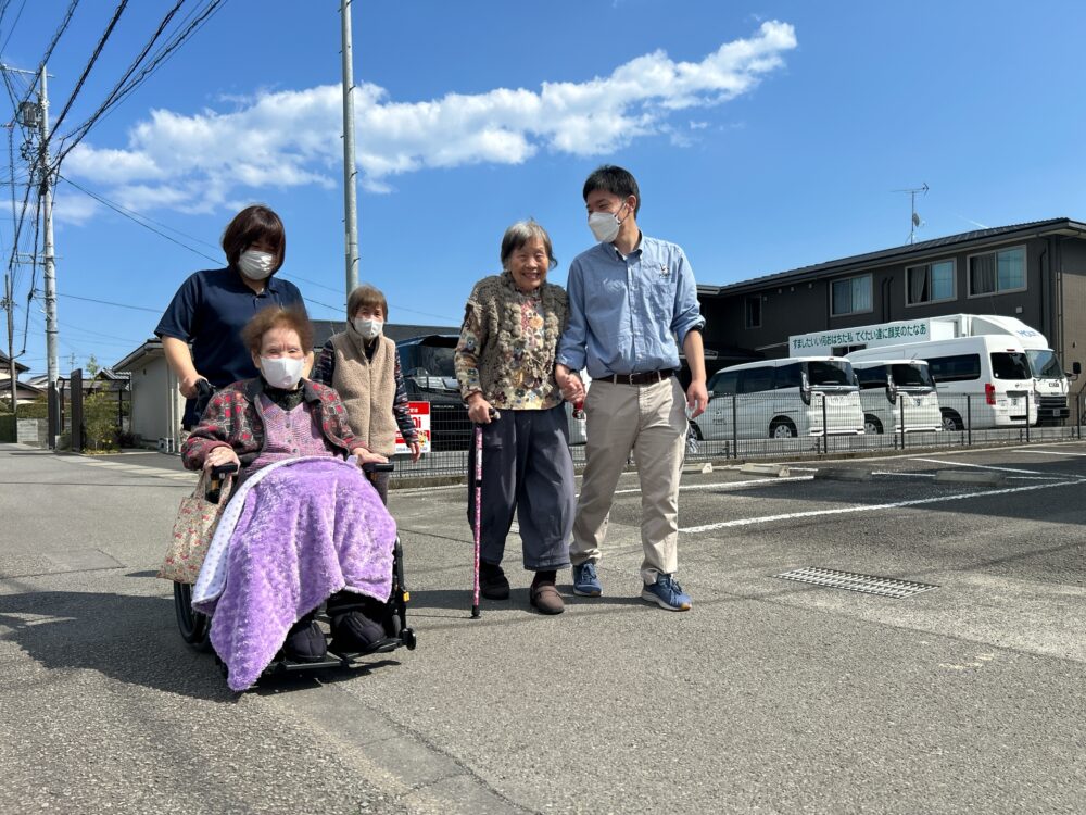 藤枝市グループホーム_青葉町悠々散歩Vol4お花見散歩