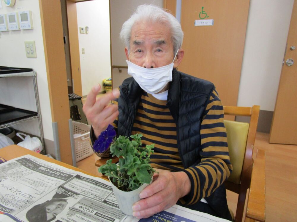 西奈グループホーム 園芸クラブ誕生!