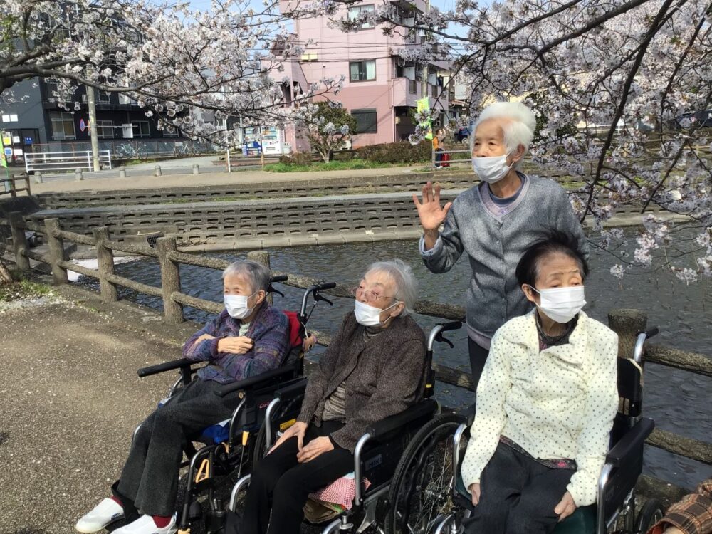 静岡市駿河区グループホーム_お花見
