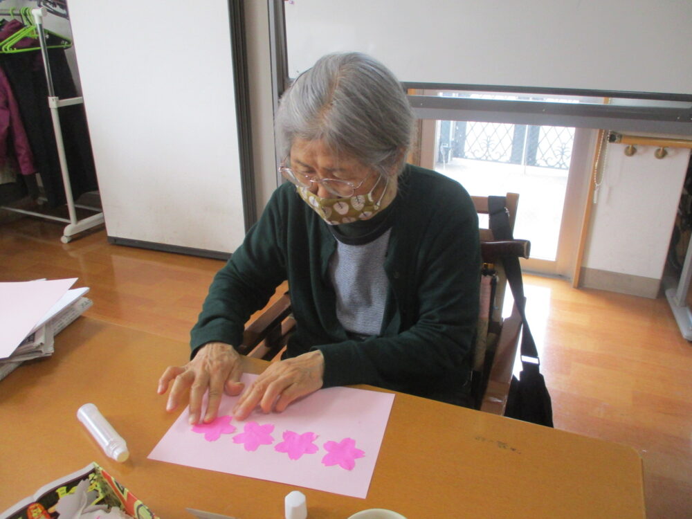 静岡市駿河区グループホーム_お花見レクリエーション