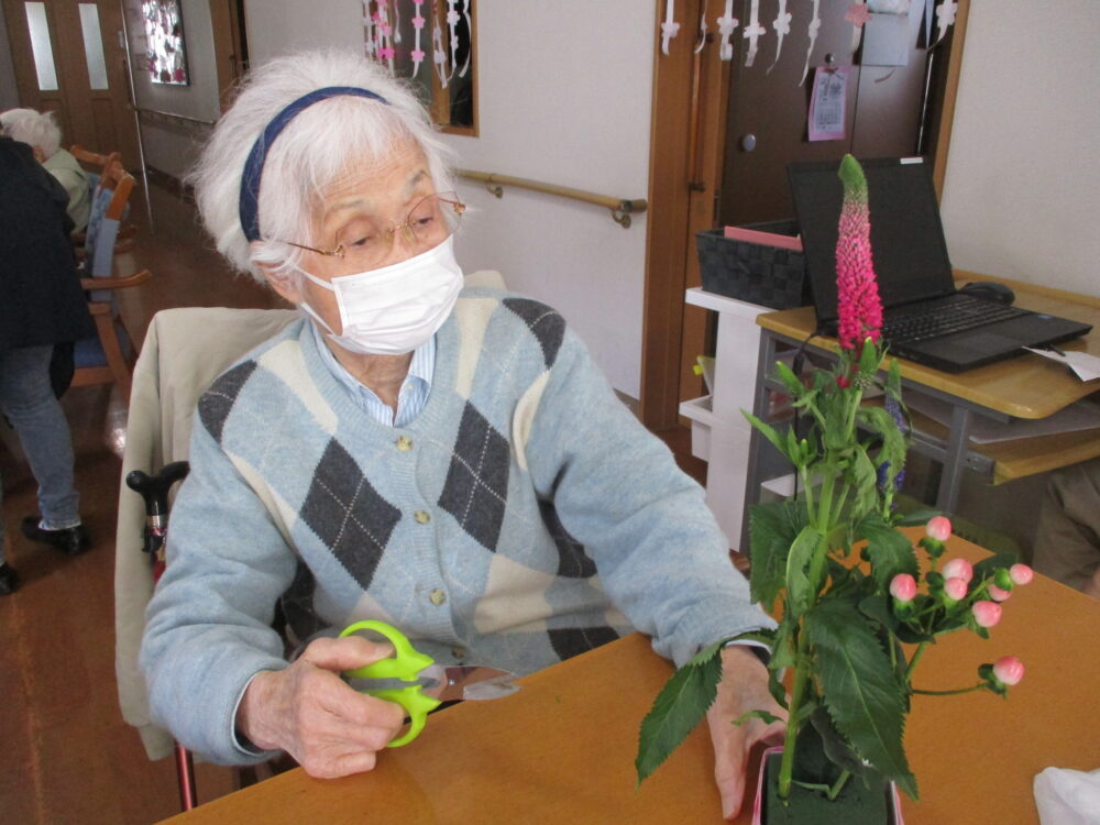 静岡市駿河区グループホーム_華道の時間