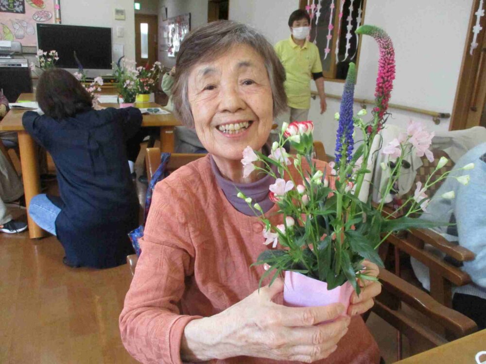 八幡小規模多機能 華道の時間