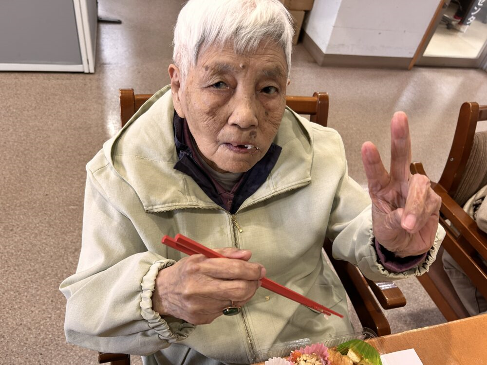 静岡市駿河区グループホーム_お花見レクリエーション