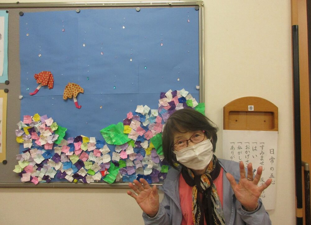 城北小規模多機能 レクリエーション紹介(壁画づくり)
