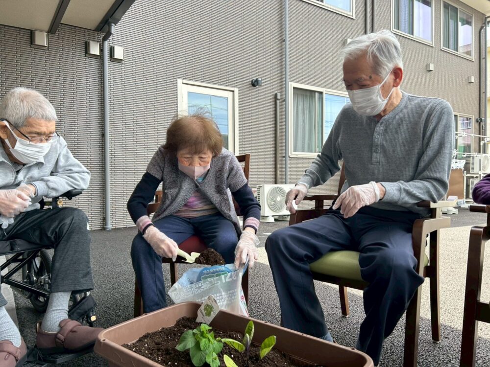 藤枝市グループホーム_青空農園始動