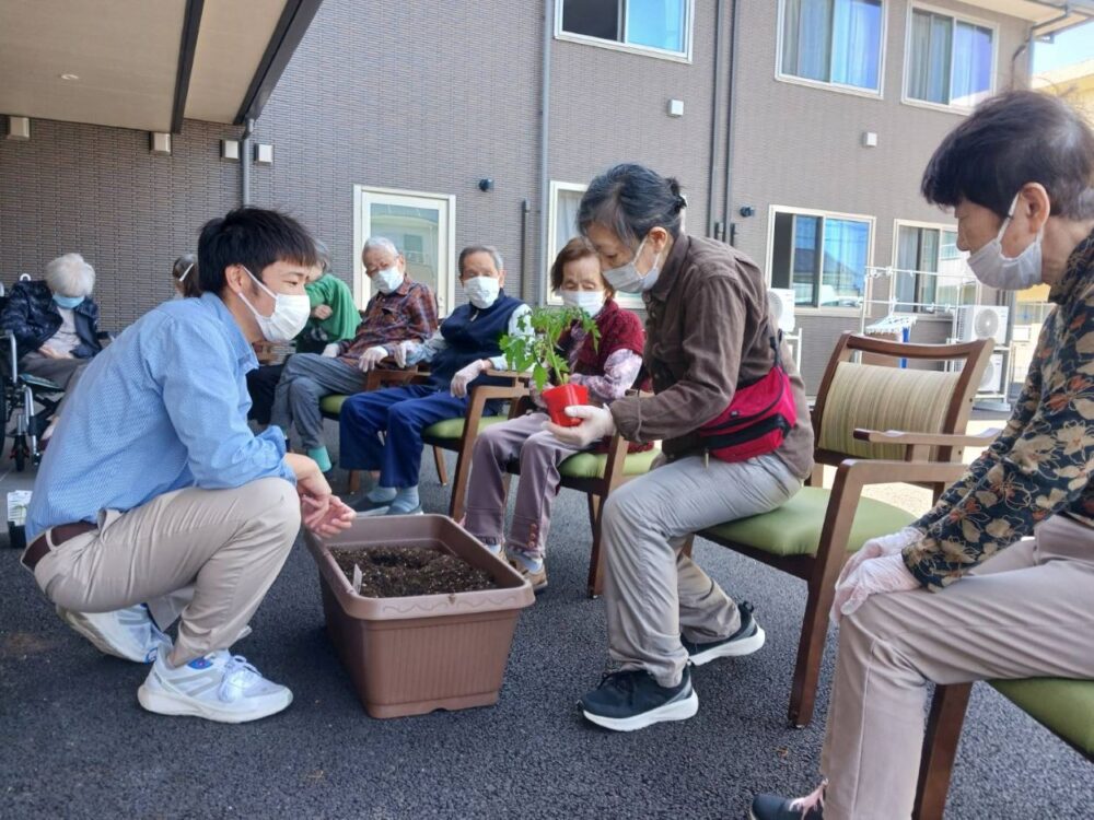 藤枝市グループホーム_青空農園始動