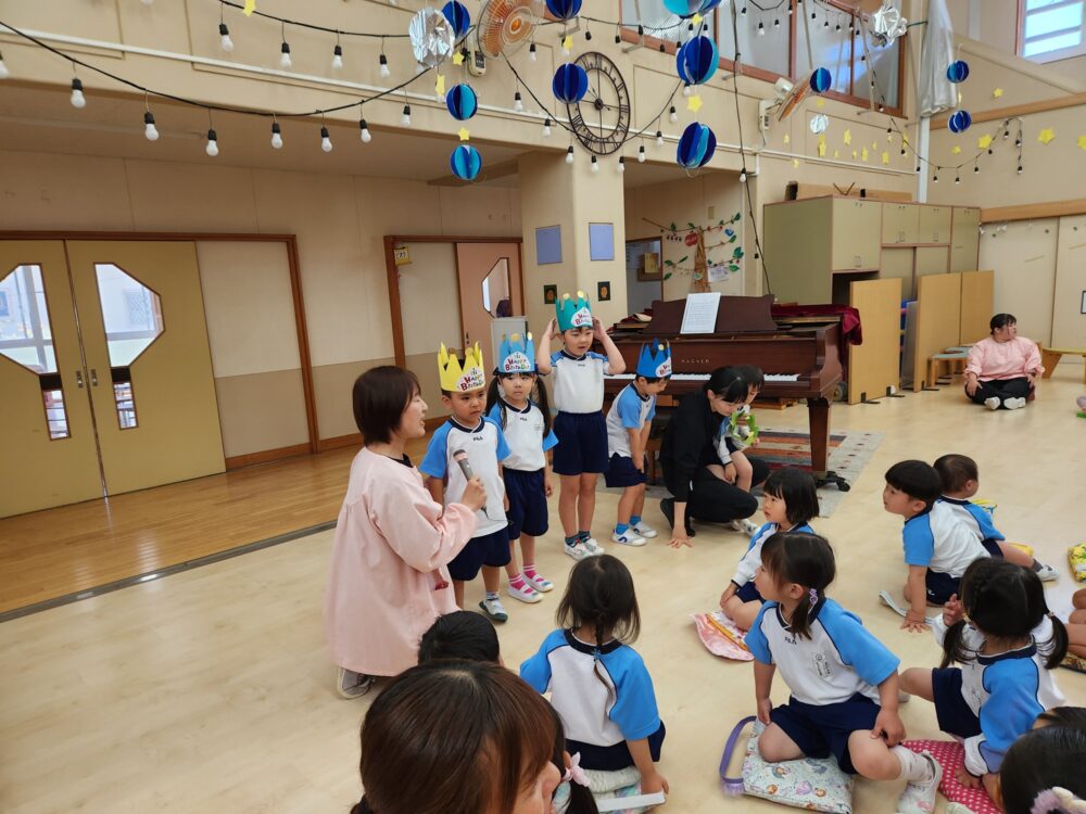 藤枝市グループホーム_幼稚園との地域交流4月誕生日会