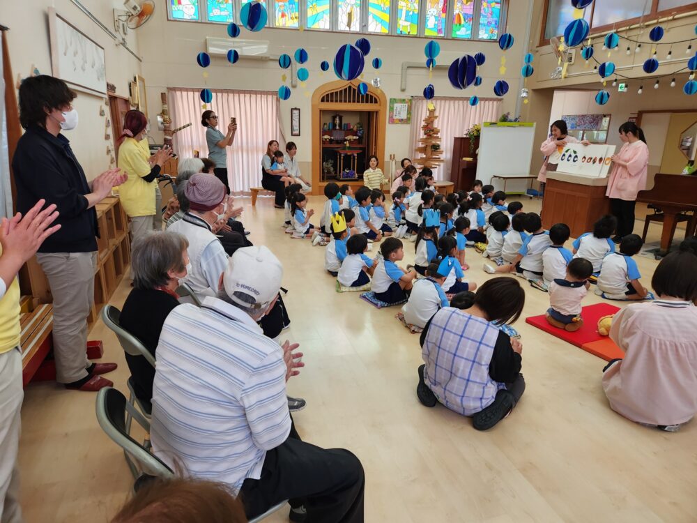 藤枝市グループホーム_幼稚園との地域交流4月誕生日会