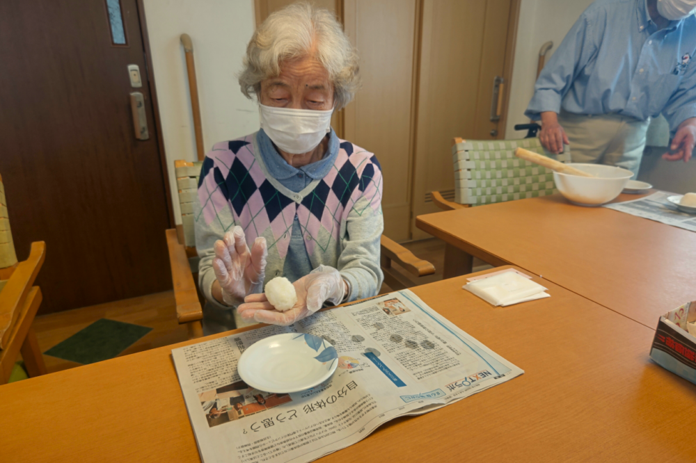 静岡市清水区グループホーム_おやつ作り