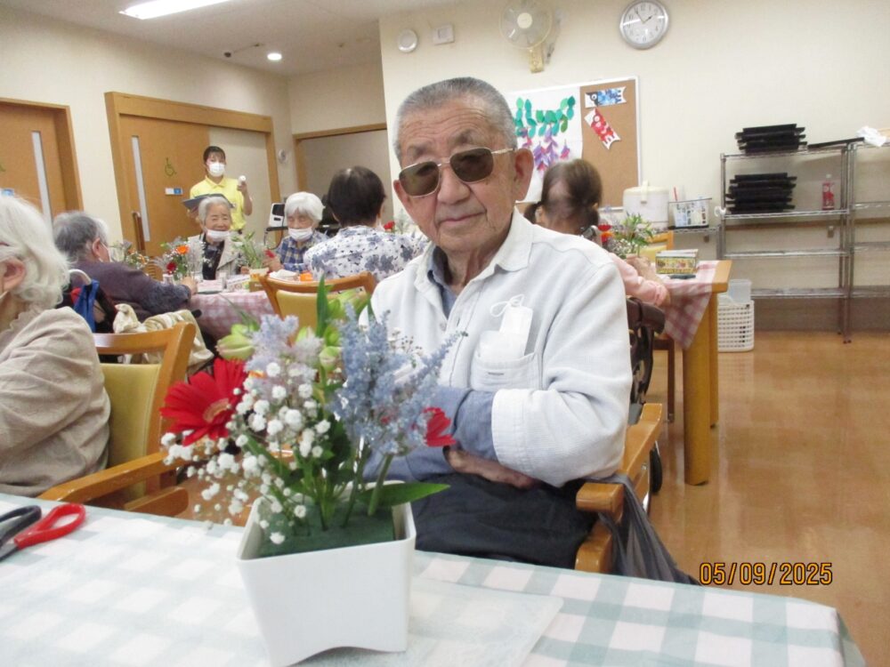 西奈小規模多機能　フラワーアレンジメント2025.5