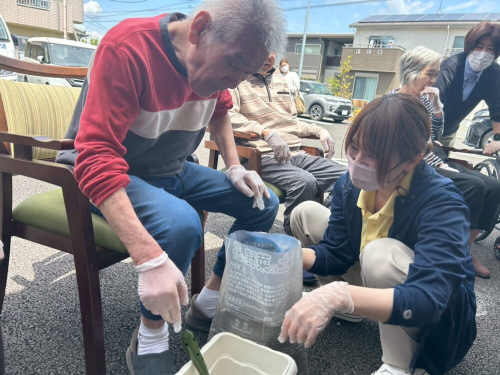 藤枝市グループホーム_青空農園始動