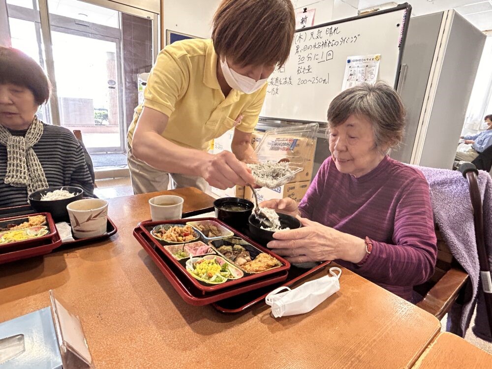 静岡市駿河区グループホーム_シラス丼