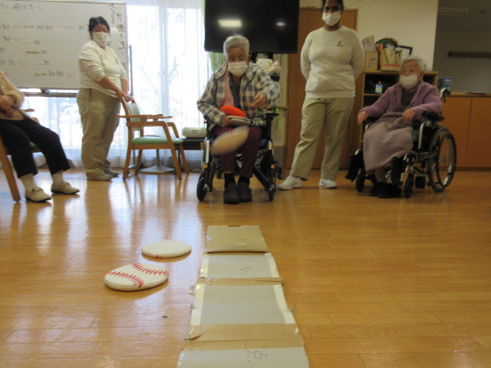 富士市グループホーム_運動レク20255