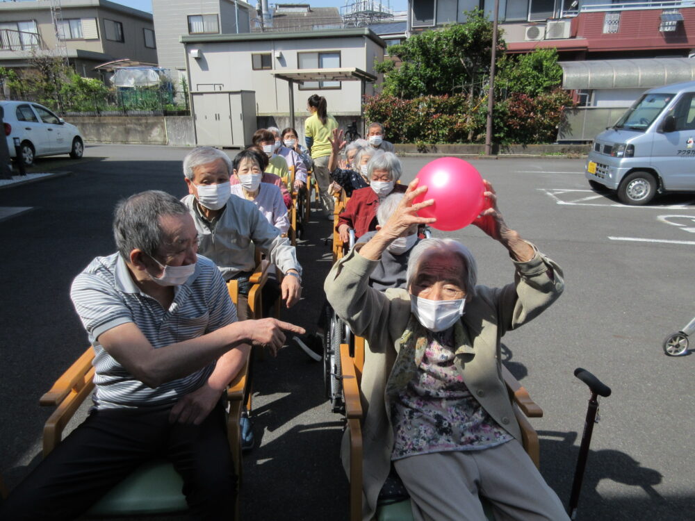 富士市グループホーム_運動レク20255