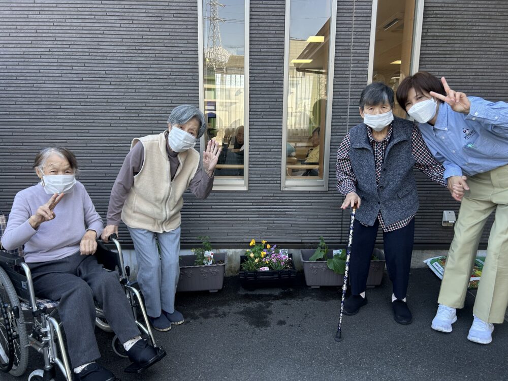 厚原グループホーム 家庭菜園を始めました