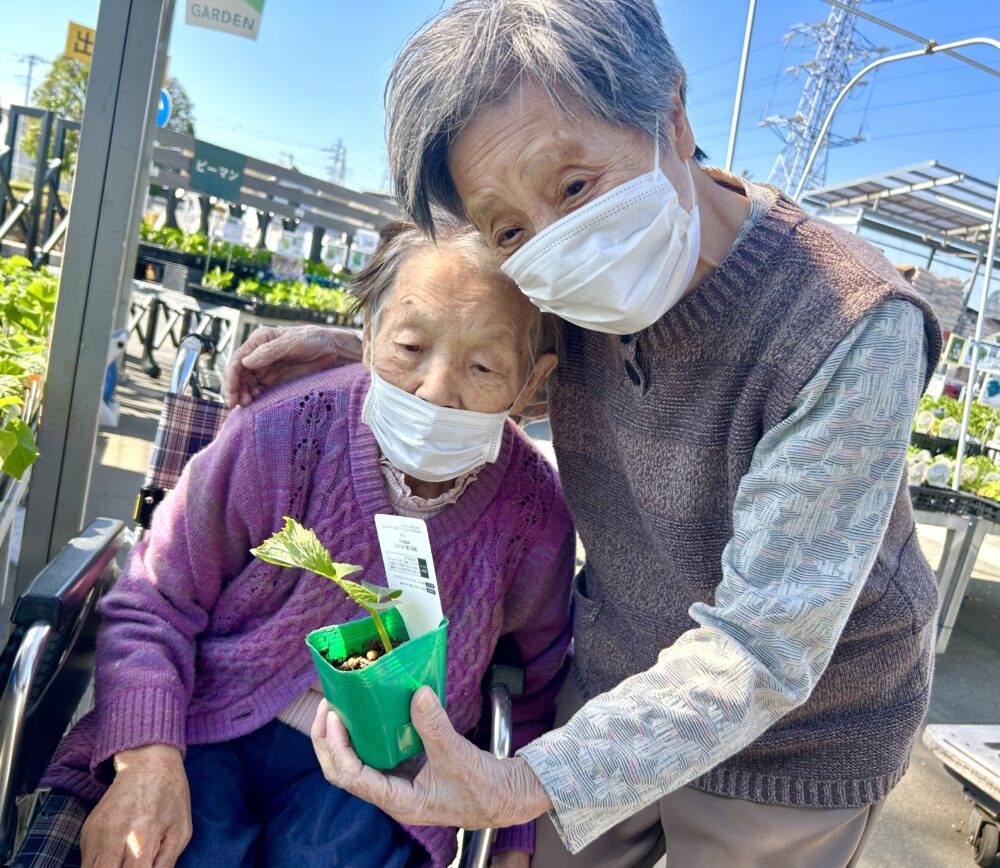 富士市グループホーム_家庭菜園を始めました