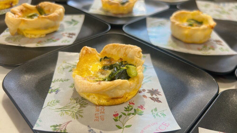 藤枝青葉町グループホーム　春野菜のキッシュ作り