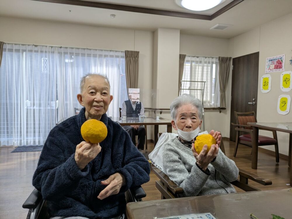 富士市グループホーム_甘夏狩りレクリエーション