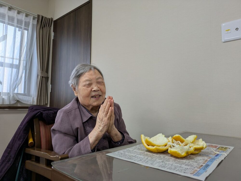 富士市グループホーム_甘夏狩りレクリエーション