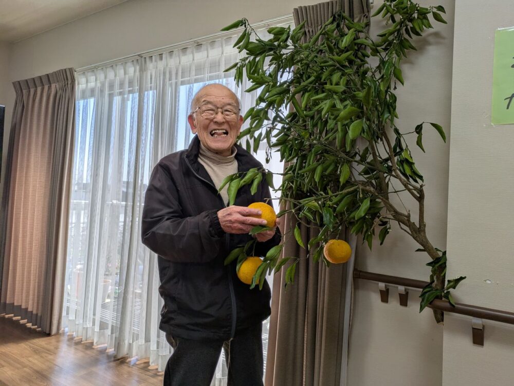 加島グループホーム 甘夏狩りレクリエーション