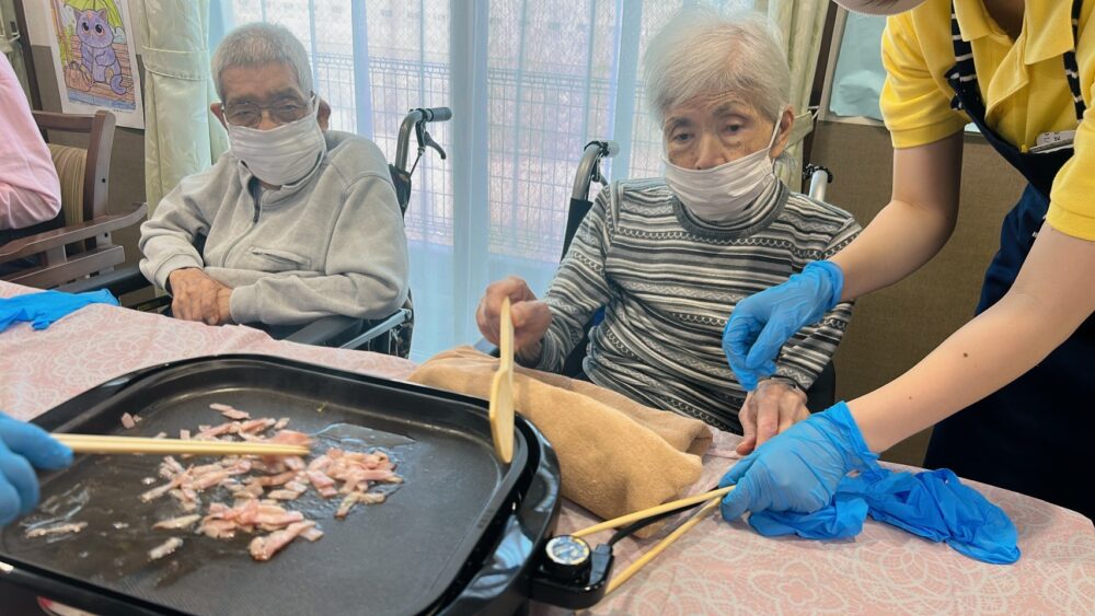藤枝市グループホーム_春野菜のキッシュ作り