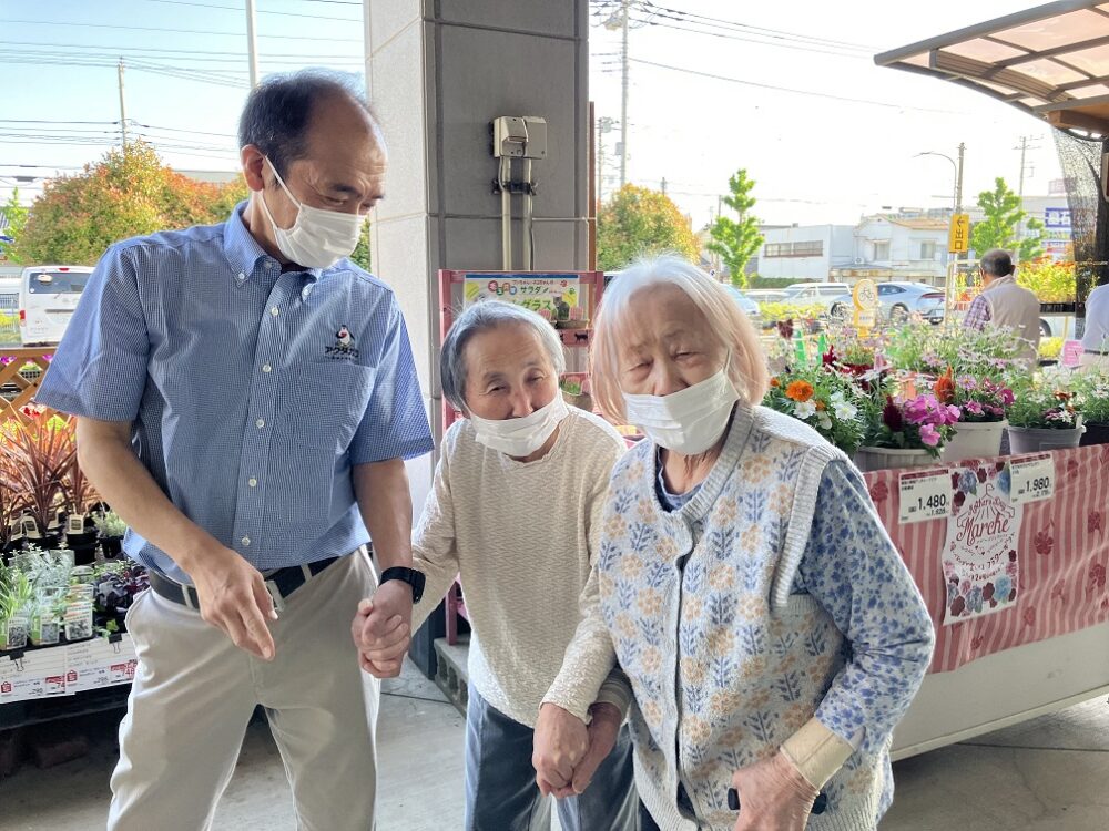開北グループホーム 5月の園芸活動