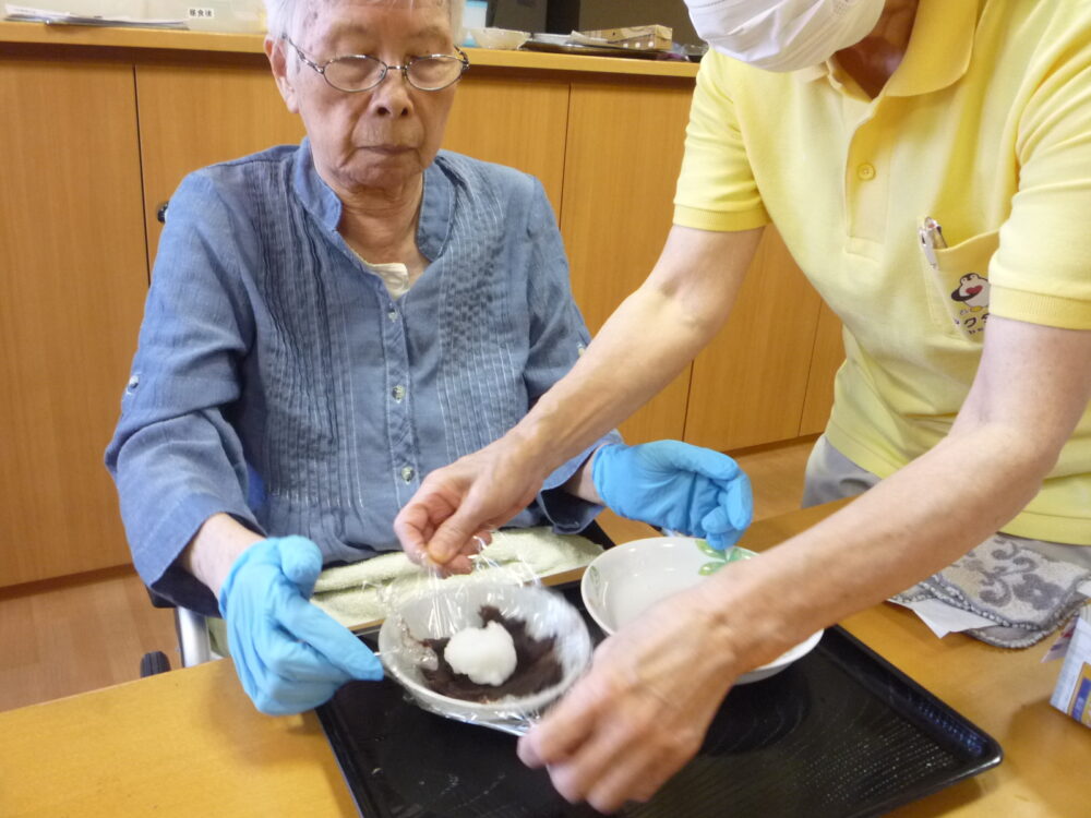 静岡市清水区グループホーム_おはぎ作り
