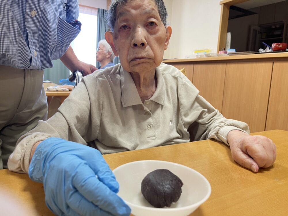 静岡市清水区グループホーム_おはぎ作り