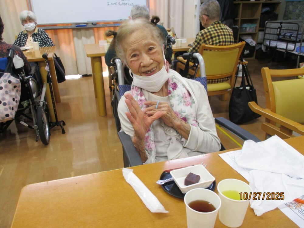 静岡市葵区グループホーム_アロマカフェNisina第3弾 同じお茶なんです