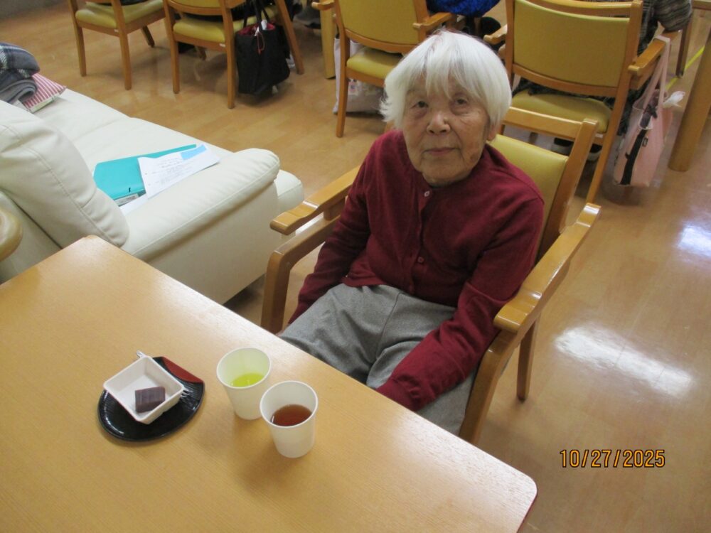 静岡市葵区グループホーム_アロマカフェNisina第3弾 同じお茶なんです