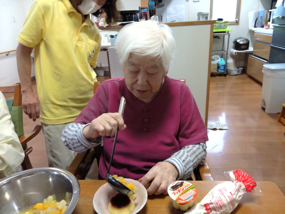 静岡市駿河区グループホーム_手作りスイーツでお誕生日会