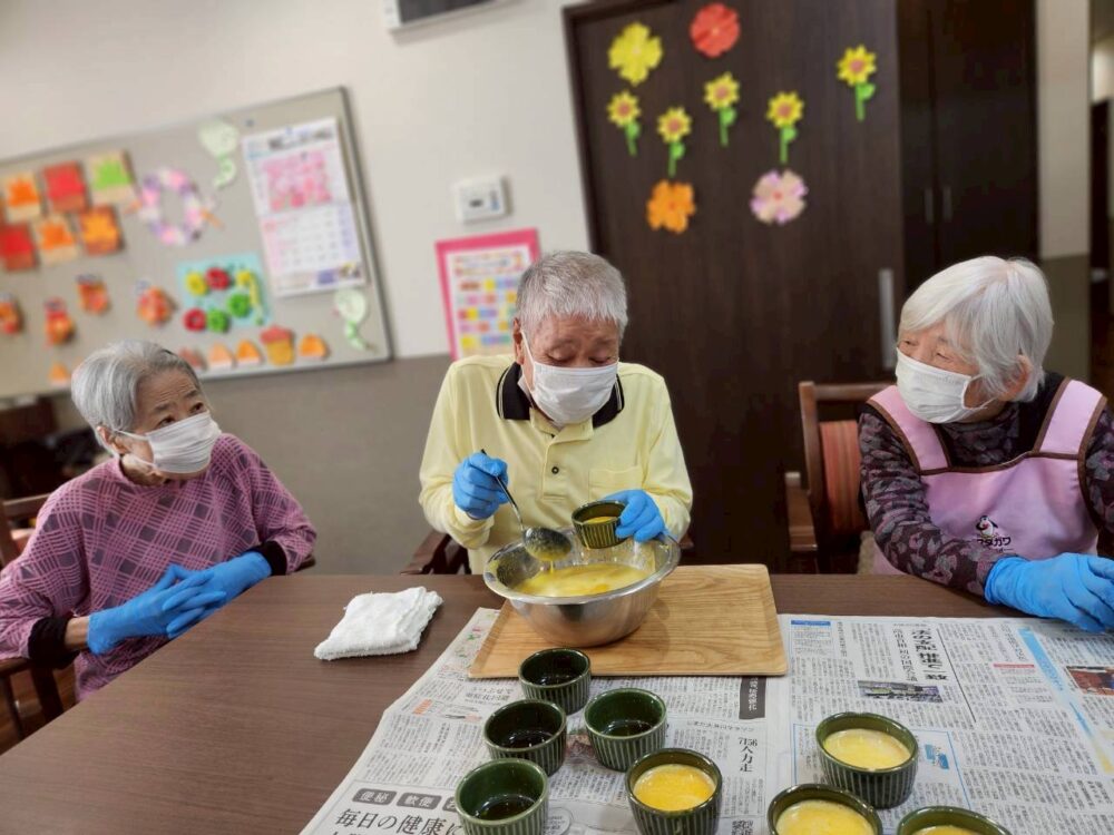 藤枝市グループホーム_秋のプチスポーツ大会かぼちゃプリンで元気に