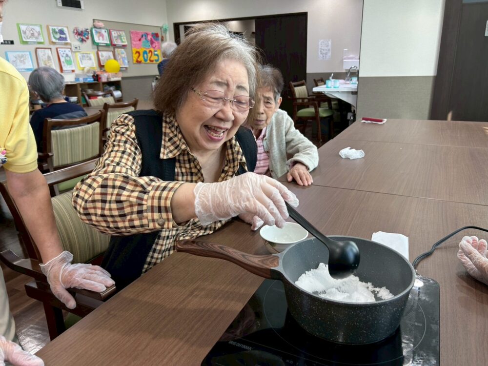 藤枝市グループホーム_秋のプチスポーツ大会かぼちゃプリンで元気に