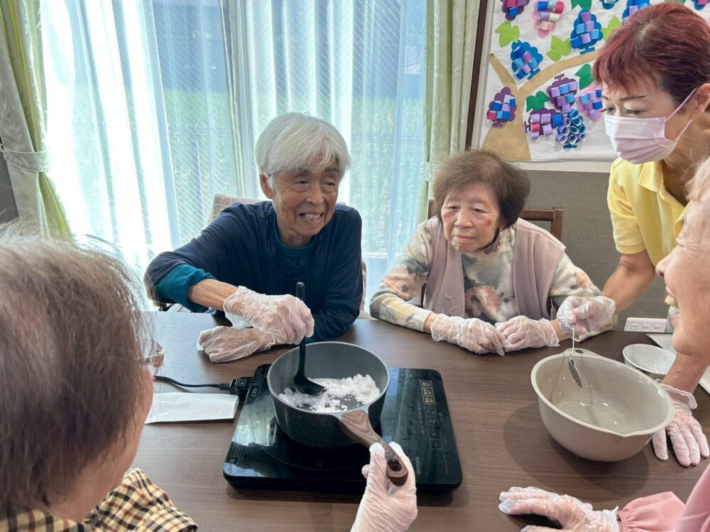 藤枝市グループホーム_秋のプチスポーツ大会かぼちゃプリンで元気に