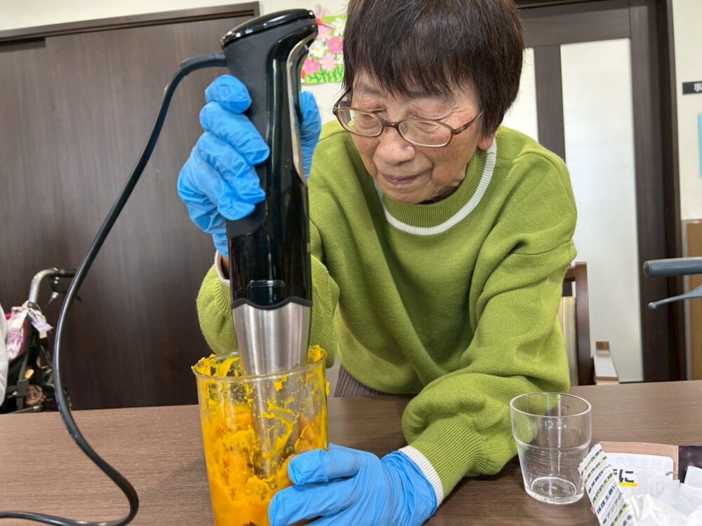 藤枝市グループホーム_秋のプチスポーツ大会かぼちゃプリンで元気に