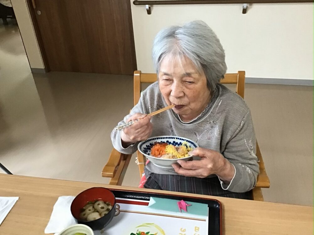 沼津市グループホーム_敬老のお祝い2025