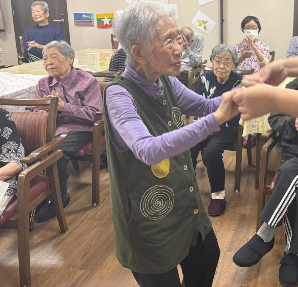 富士市グループホーム_食と踊りでつながるミャンマー交流