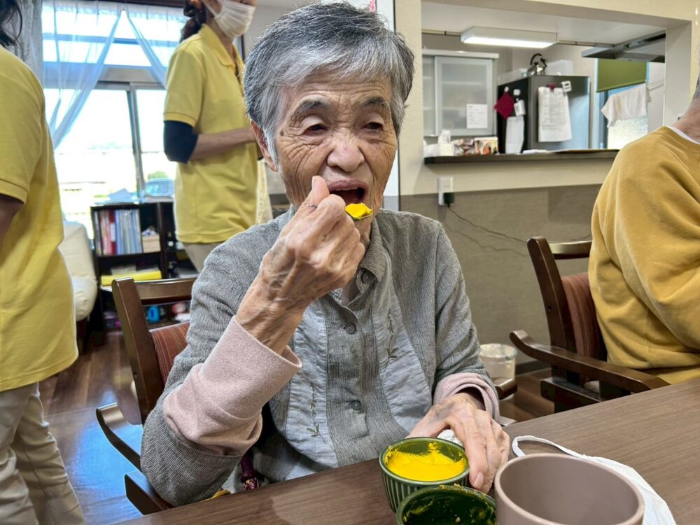 藤枝市グループホーム_秋のプチスポーツ大会かぼちゃプリンで元気に