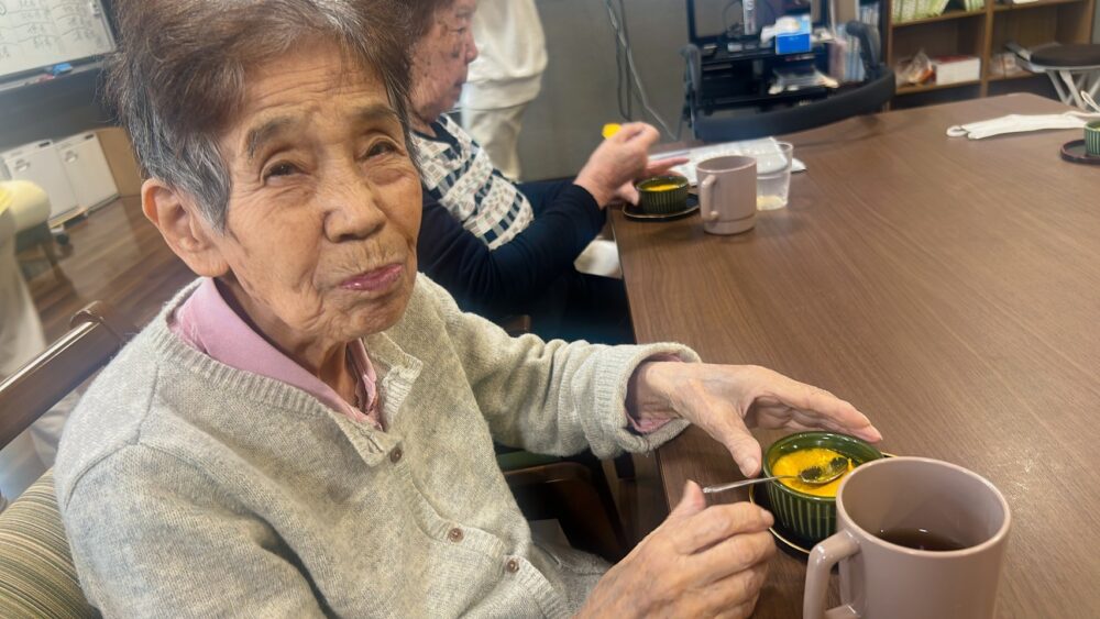 藤枝市グループホーム_秋のプチスポーツ大会かぼちゃプリンで元気に