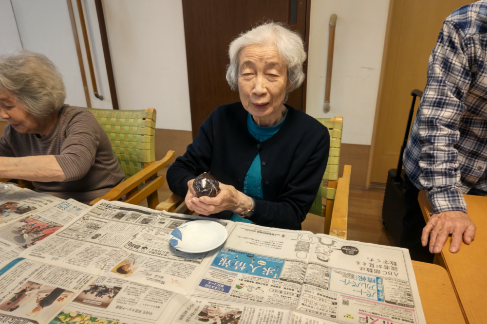 静岡市清水区グループホーム_おはぎ作り＆お誕生会