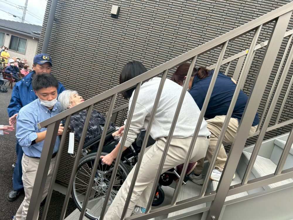 藤枝市グループホーム_消防職員と連携した避難訓練の実施