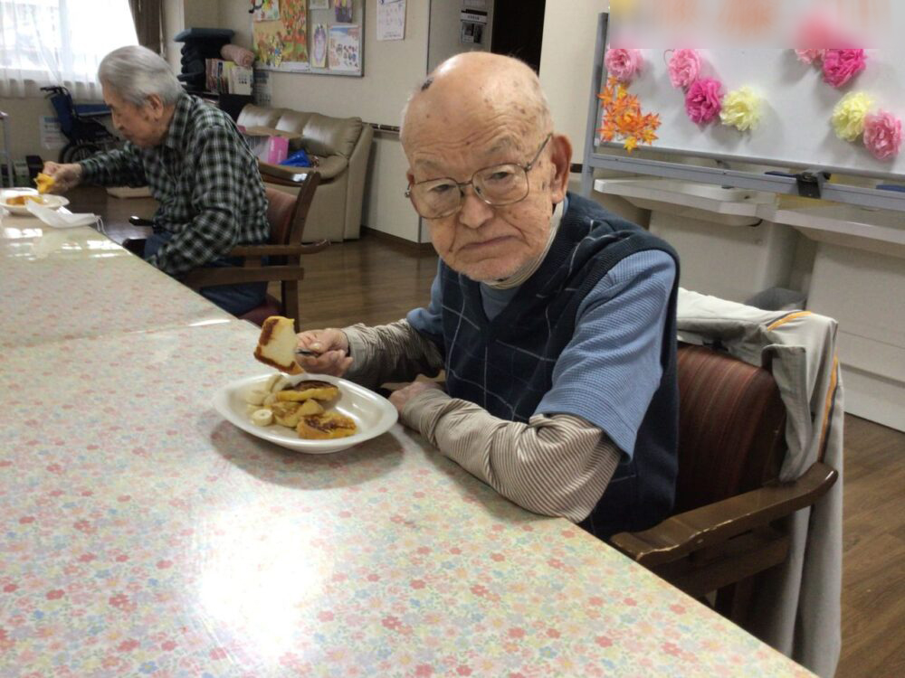 富士市グループホーム_11月お誕生日会