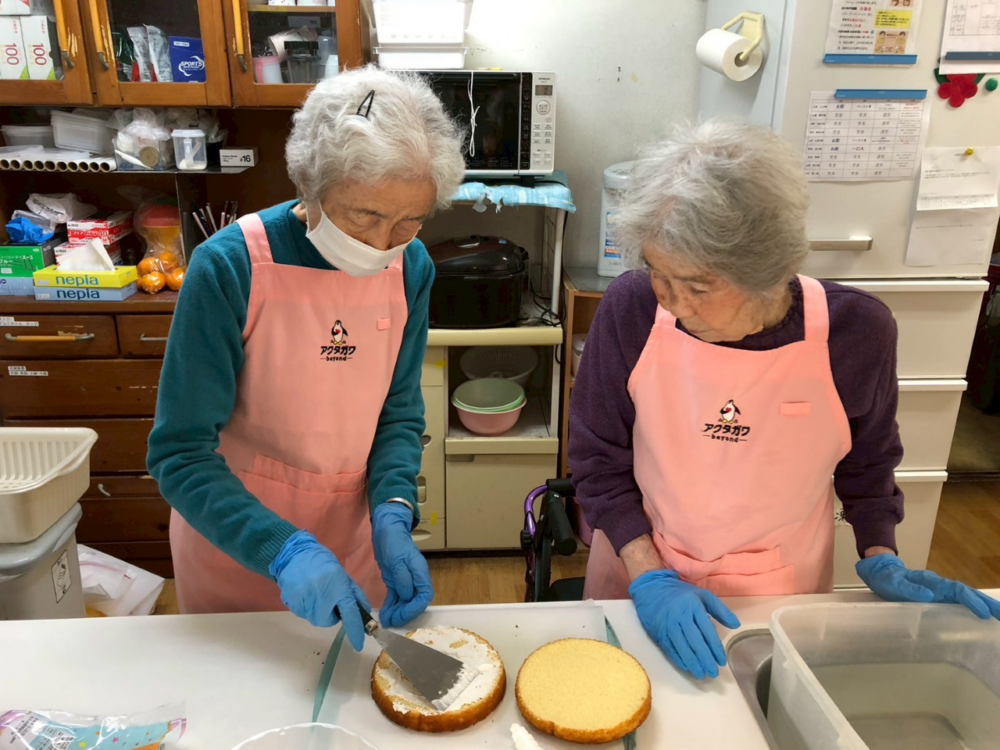 静岡市清水区グループホーム_おはぎ作り＆お誕生会