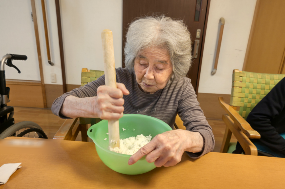 静岡市清水区グループホーム_おはぎ作り＆お誕生会