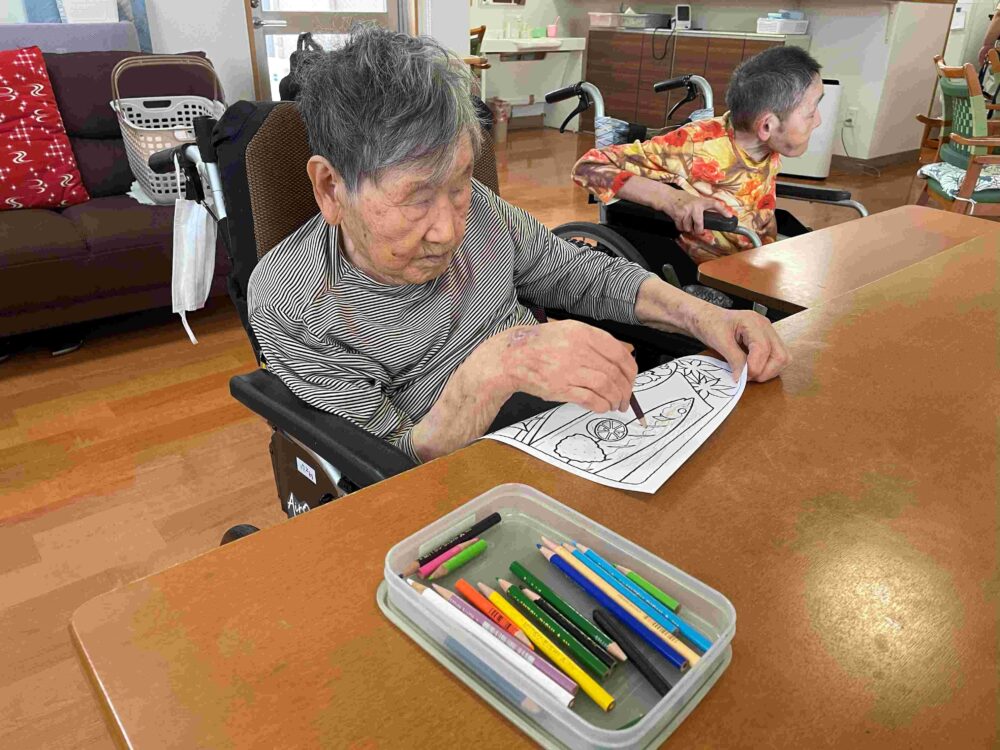 静岡市駿河区グループホーム_秋の穏やかな日常