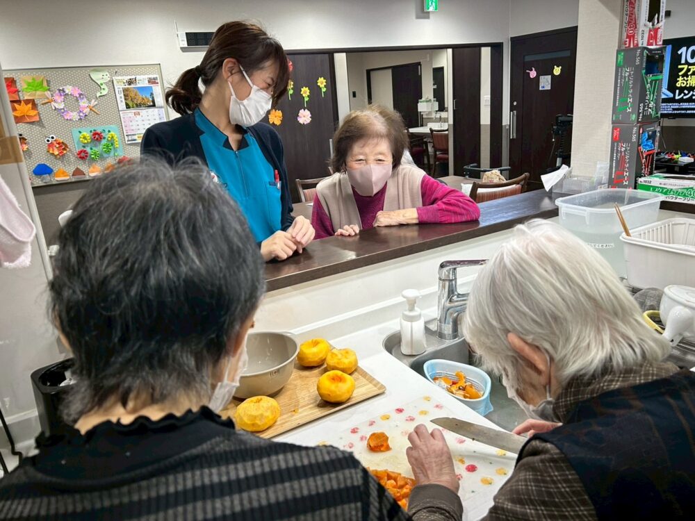 藤枝市グループホーム_秋のフルーツを召し上がれ