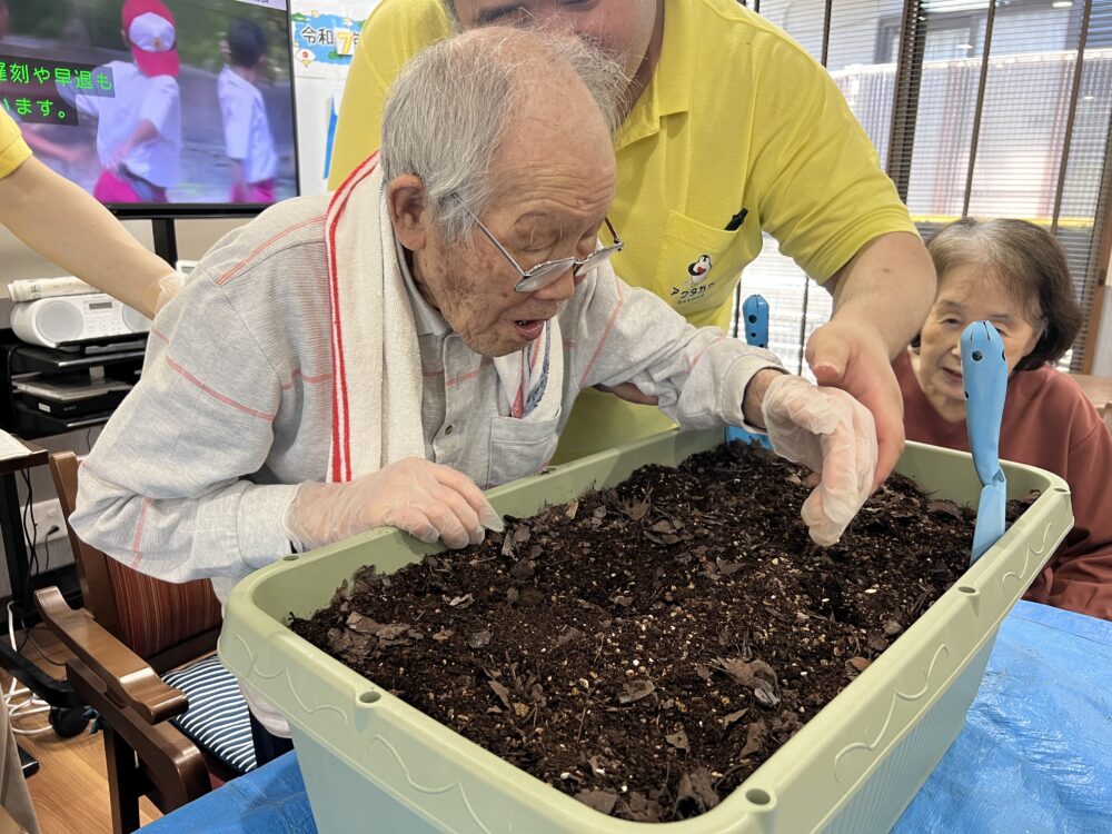 島田市グループホーム_クラブ活動紹介園芸クラブ