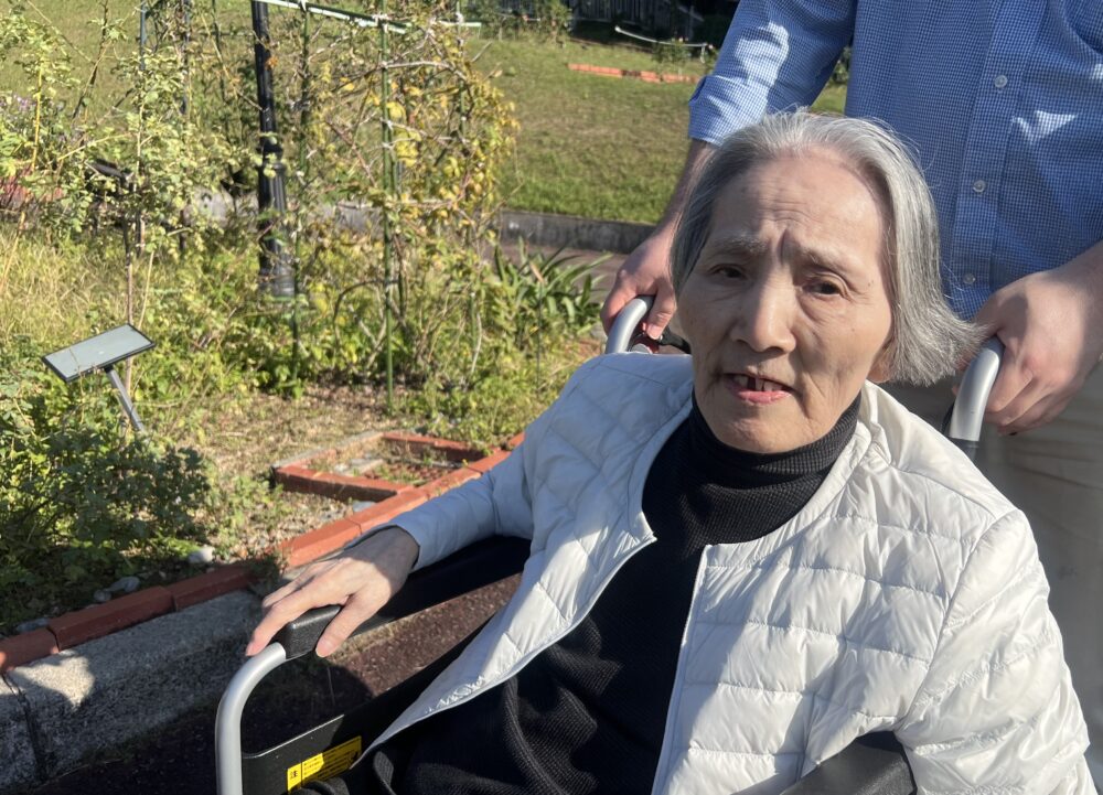 島田市グループホーム_ばらの丘公園へ行こう